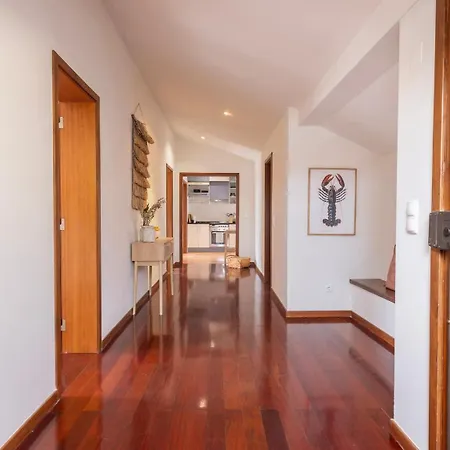 Authentic Living With A View By Lovelystay Apartment *
