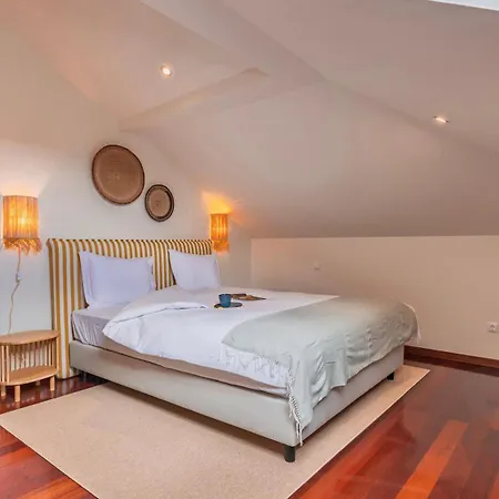 Authentic Living With A View By Lovelystay Apartment *