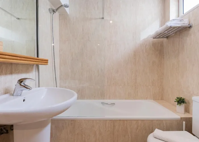 Authentic Living With A View By Lovelystay شقة *