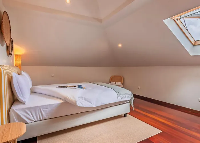 Authentic Living With A View By Lovelystay شقة