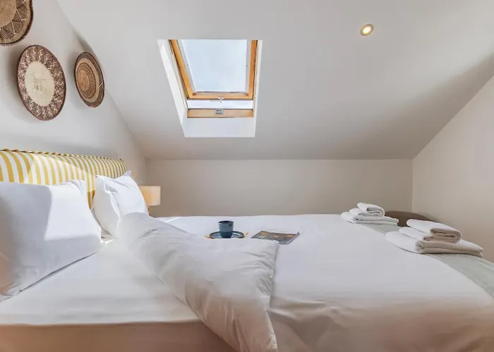 شقة Authentic Living With A View By Lovelystay