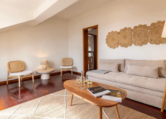 Authentic Living With A View By Lovelystay شقة *