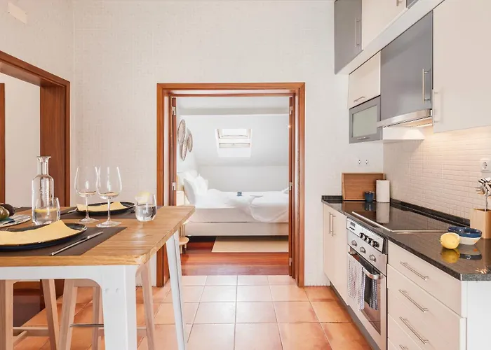 Authentic Living With A View By Lovelystay شقة Lisboa
