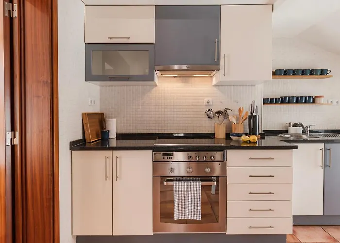 شقة Authentic Living With A View By Lovelystay *