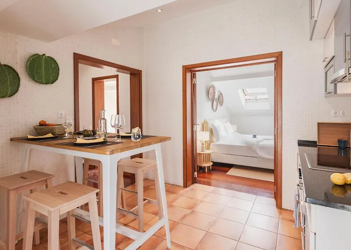 Authentic Living With A View By Lovelystay شقة *