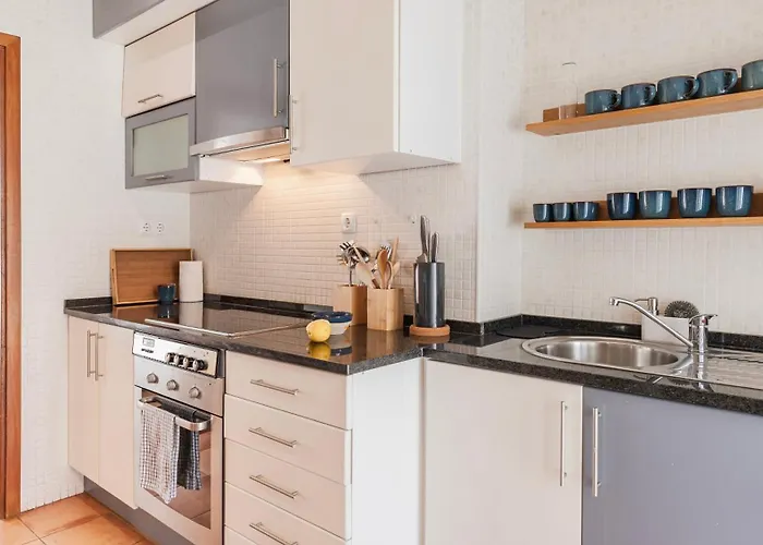 Authentic Living With A View By Lovelystay شقة