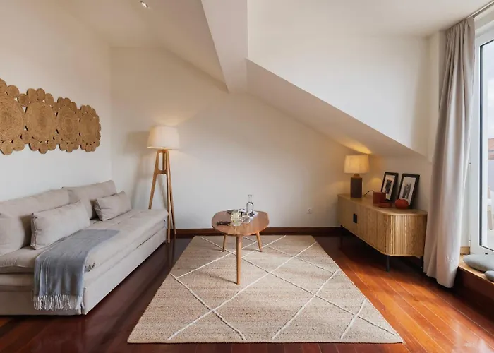 Authentic Living With A View By Lovelystay شقة