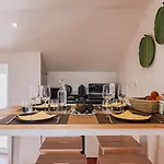 Lägenhet Authentic Living With A View By Lovelystay Lisboa