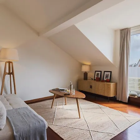 Apartamento Authentic Living With A View By Lovelystay